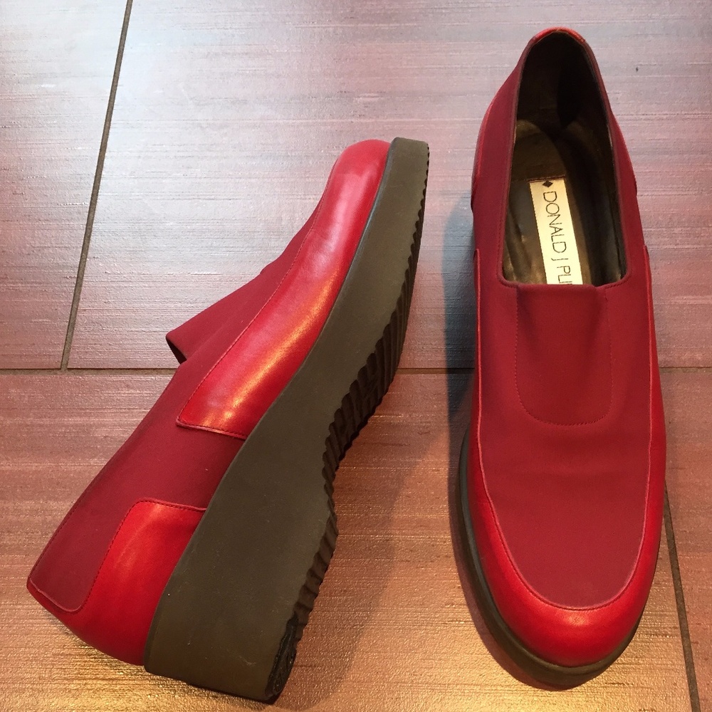 Donald J Pliner leather loafers
